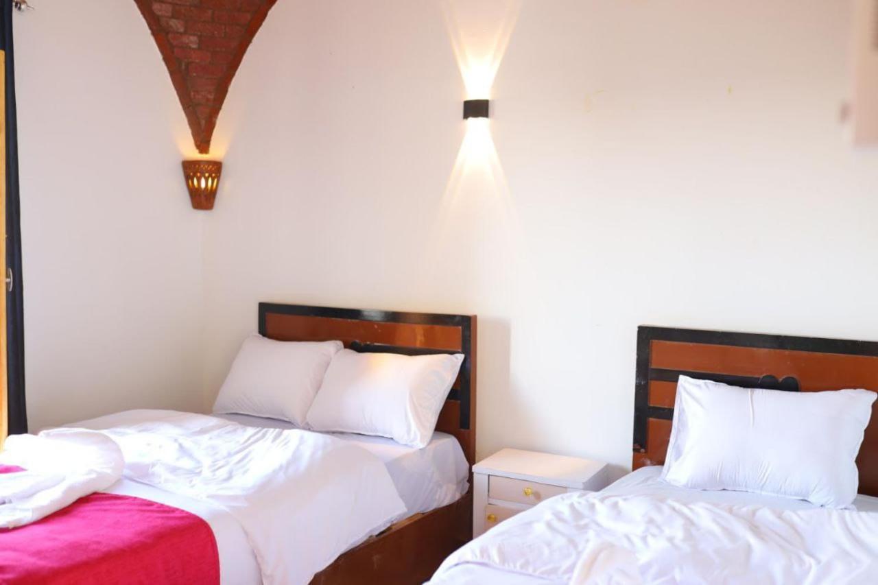 Quiet Gate Guest House Al Aqalitah Exterior foto