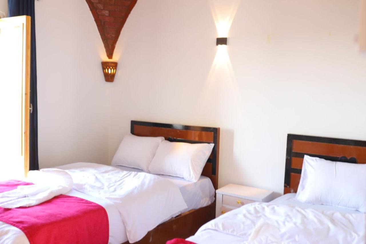 Quiet Gate Guest House Al Aqalitah Exterior foto