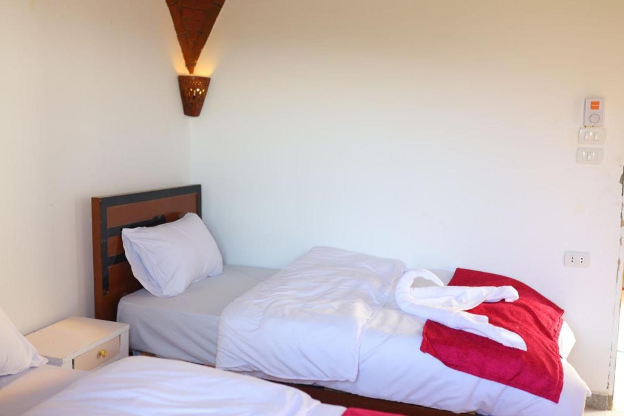 Quiet Gate Guest House Al Aqalitah Exterior foto